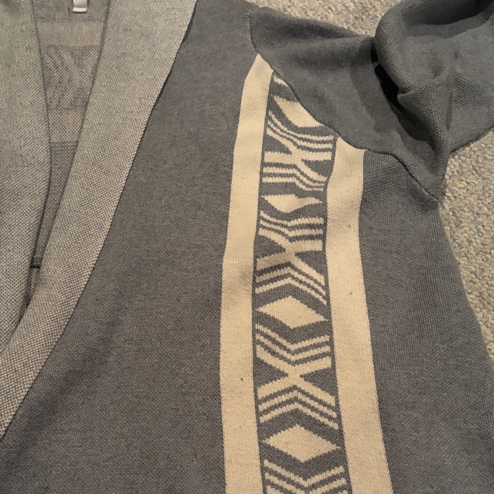 Lapis Gray and Cream Patterned Cardigan - Picture 2 of 6